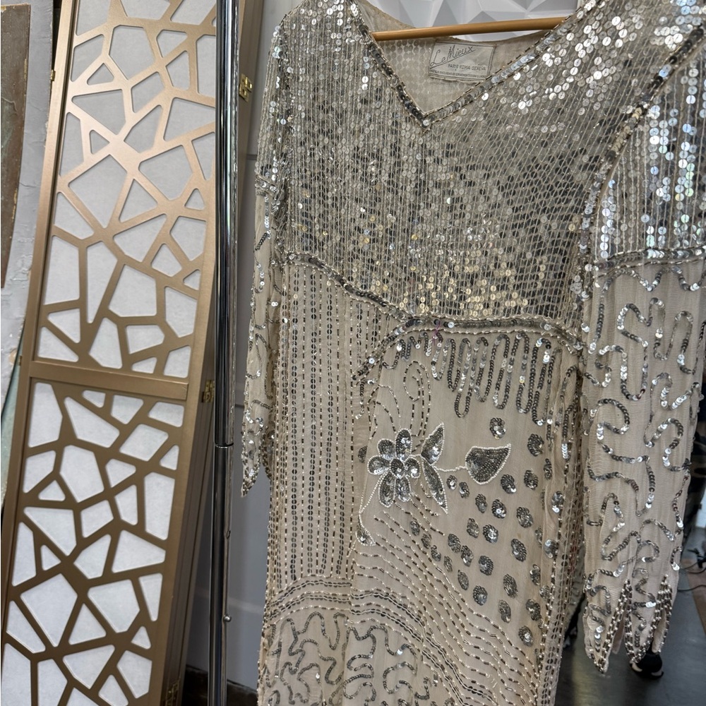 Vintage!
Le Mieux
Silk and sequins